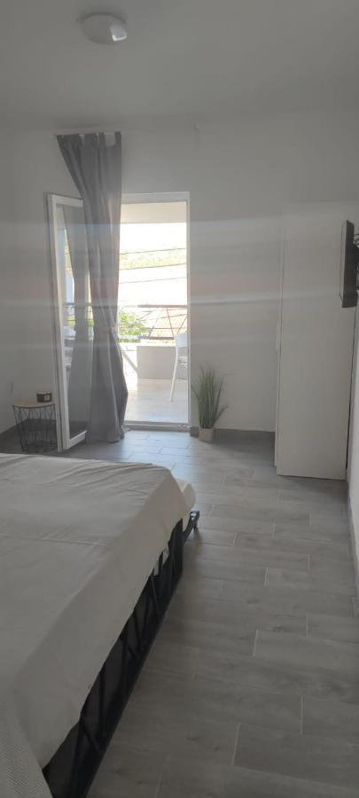 VAL apartmani, Stara Novalja Exterior foto