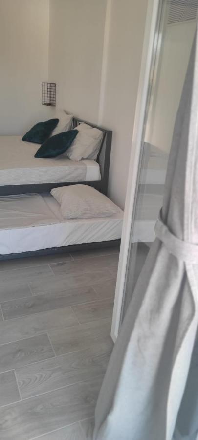 VAL apartmani, Stara Novalja Exterior foto