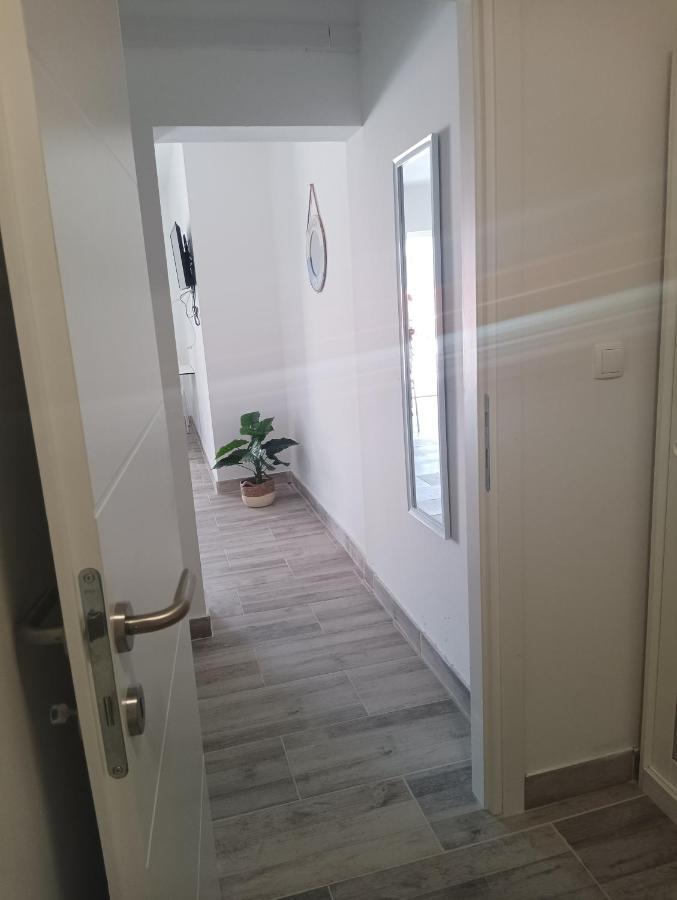 VAL apartmani, Stara Novalja Exterior foto