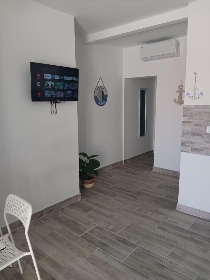 VAL apartmani, Stara Novalja Exterior foto