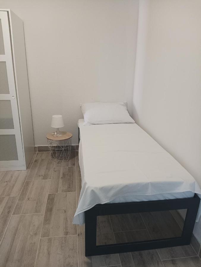 VAL apartmani, Stara Novalja Exterior foto