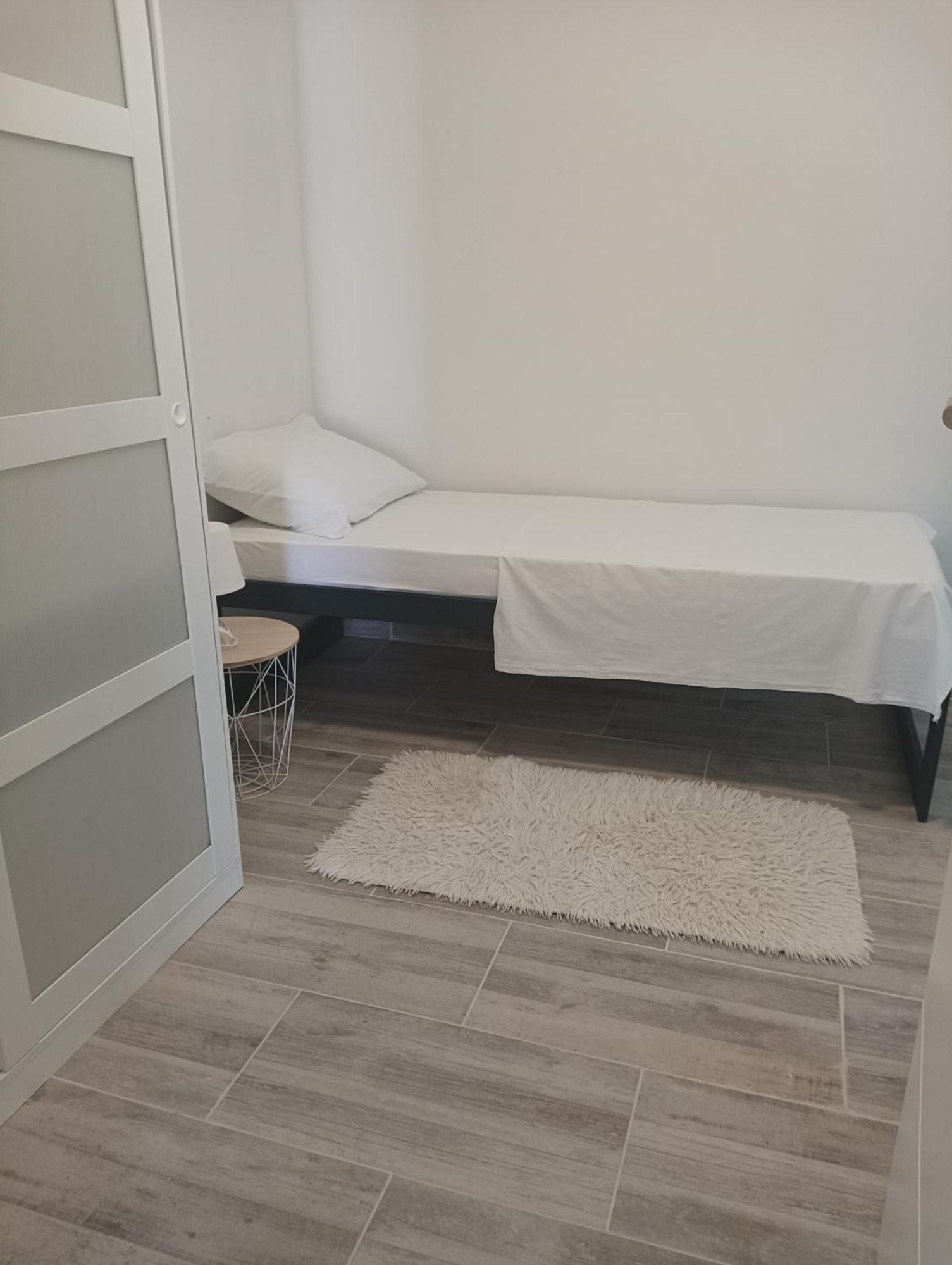 VAL apartmani, Stara Novalja Exterior foto
