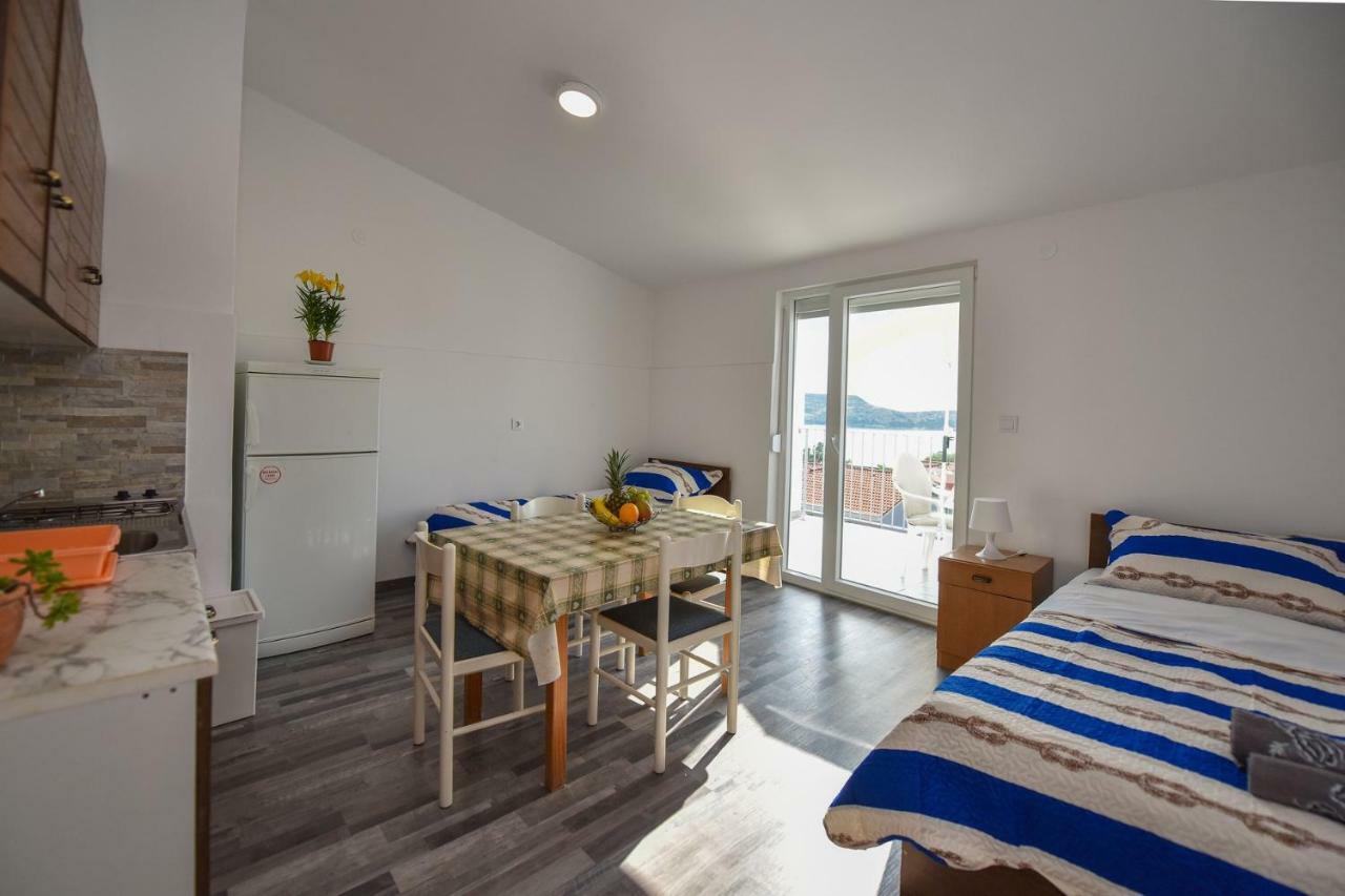 VAL apartmani, Stara Novalja Exterior foto