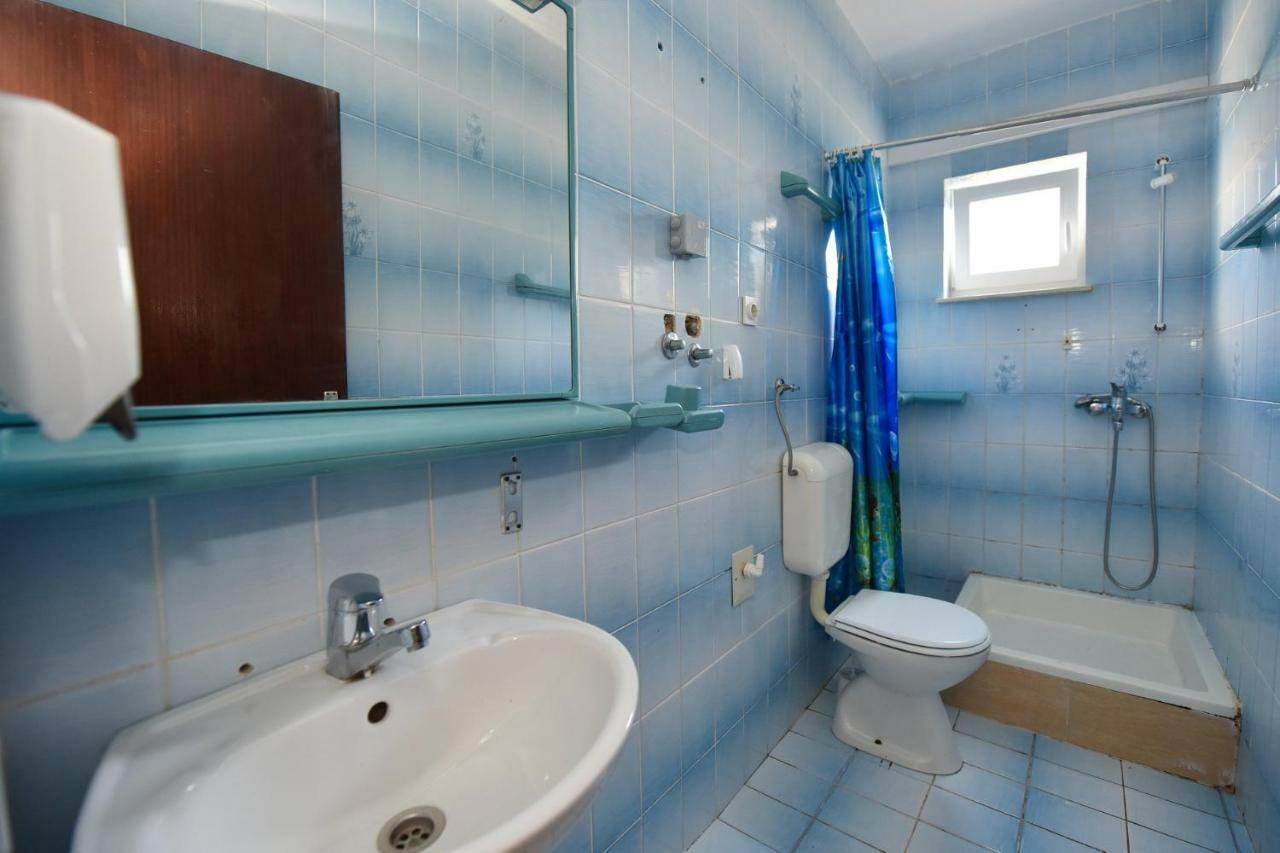 VAL apartmani, Stara Novalja Exterior foto